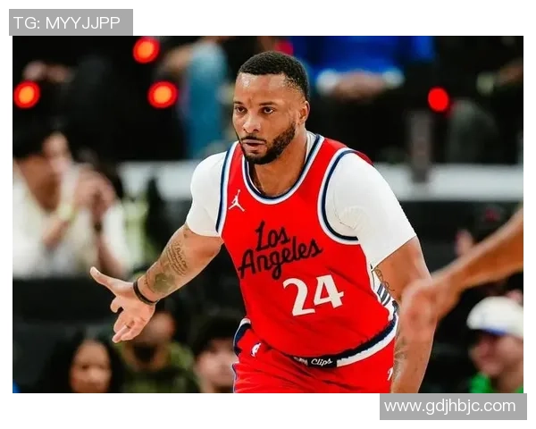 库里军训模式开启开场点名祖巴茨高难度撤步三分稳稳命中全场沸腾